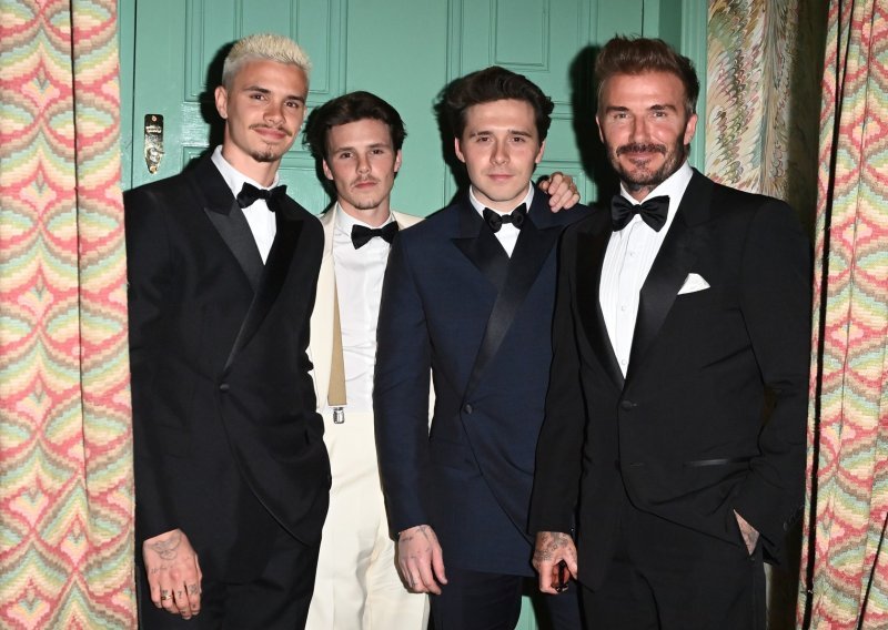 Romeo Beckham poslao poruku bratu Brooklynu usred obiteljske krize