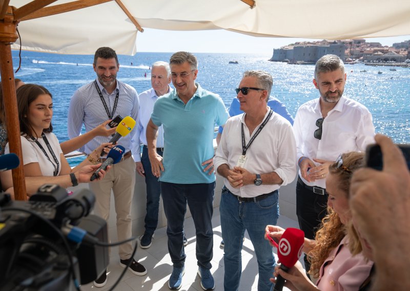 Plenković najavio niže cijene goriva, komentirao oporbu: Da vam pravo kažem, uzeo sam jedan dan 'off'