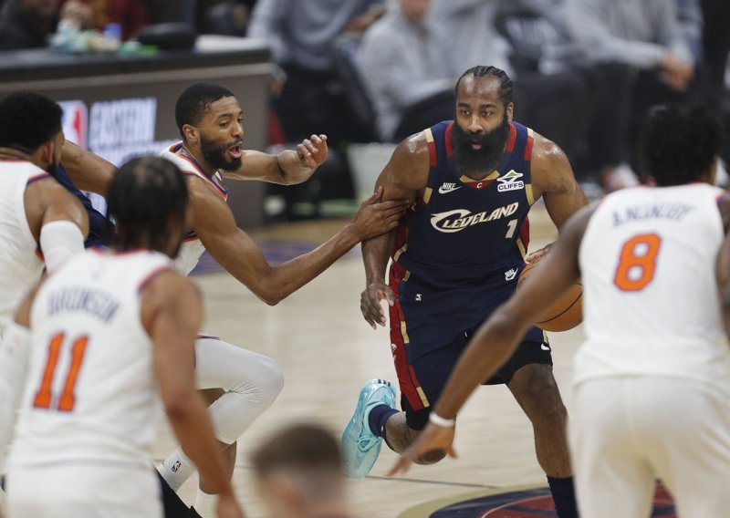 Slavni NBA košarkaš James Harden uhićen zbog posjedovanja oružja