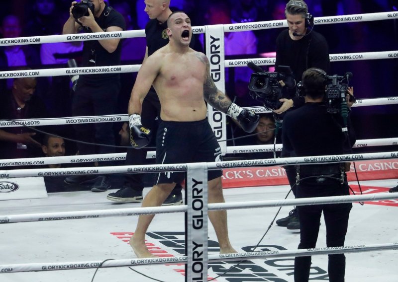 Plazibat se vratio na brutalan način; nokautom u ekstra rundi srušio Marokanca