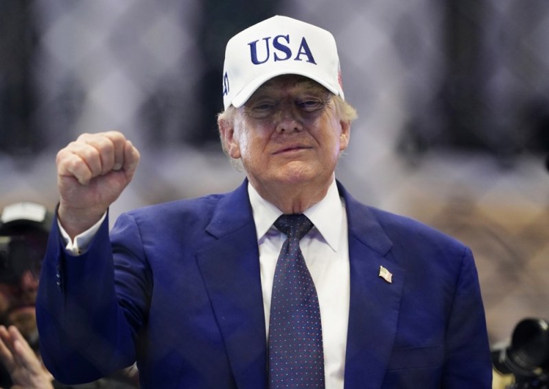 Trumpu ni UFC rođendan nije pomogao spasiti narušeni mačo imidž: Djeluje iscijeđen