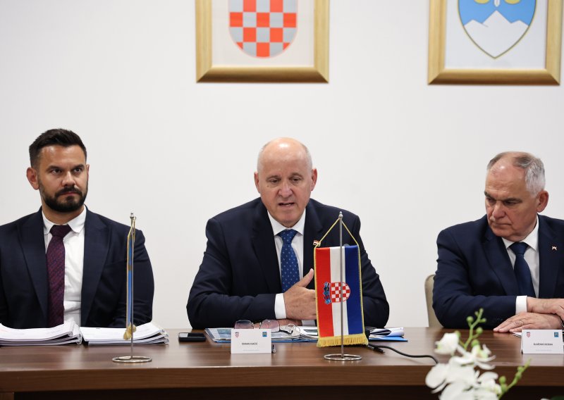 Bačić u Đurđevcu, uručio 12 milijuna eura za zelenu infrastrukturu