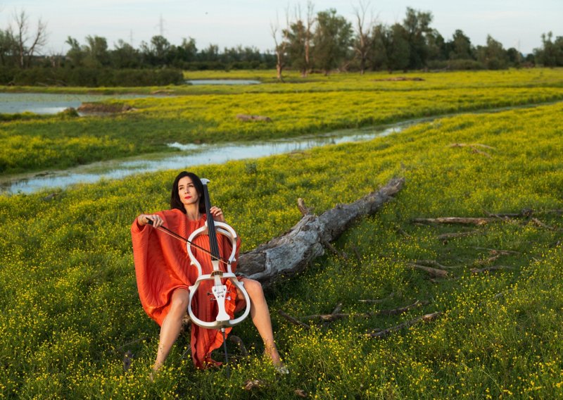Ovo ljeto Ana Rucner mijenja pravila koncerata – stiže ‘Koncertna meditacija 432hz’