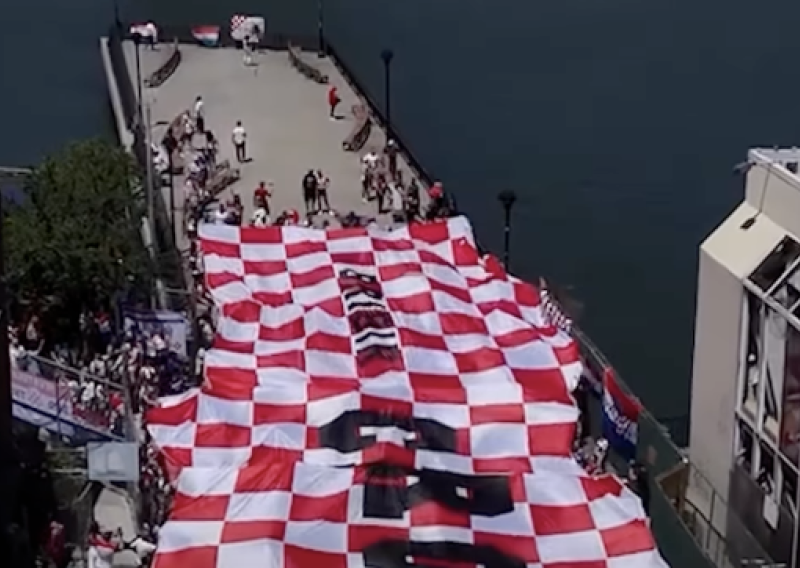 Objavljen još jedan video prekrasne hrvatske zastave u New Yorku, pogledajte ga
