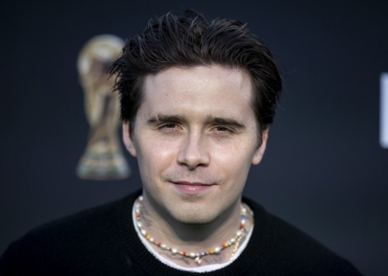 Nove optužbe: Brooklyn Beckham uzvratio udarac roditeljima
