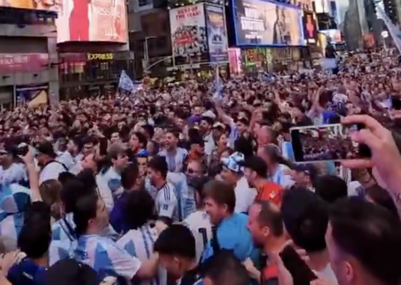 Pogledajte ludi video argentinskih navijača: Okupirali su New York
