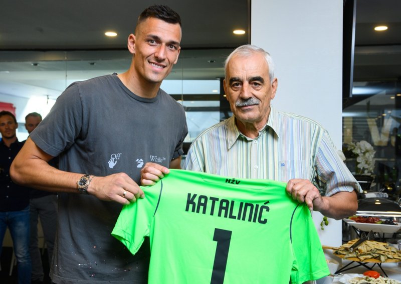 Vratarska legenda upozorava zvijezdu Vatrenih: Jedno je igrati u klupskoj konkurenciji, drugo je...