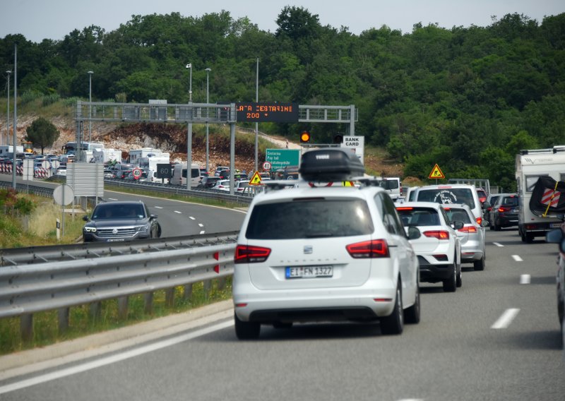 Zastoji zbog radova na Istarskom ipsilonu, zatvorena je i cesta kod Udbine