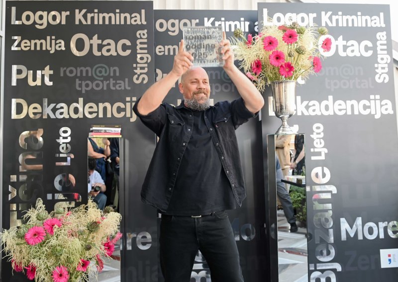 Boris Dežulović dobitnik tportalove književne nagrade: Fascinantan roman koji nadilazi sva očekivanja