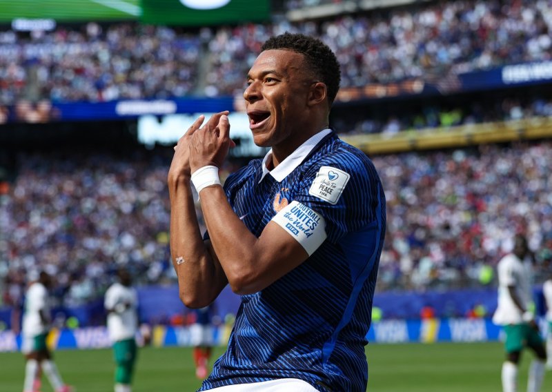 Čudesni Mbappe u golijadi u drugom poluvremenu srušio Senegal
