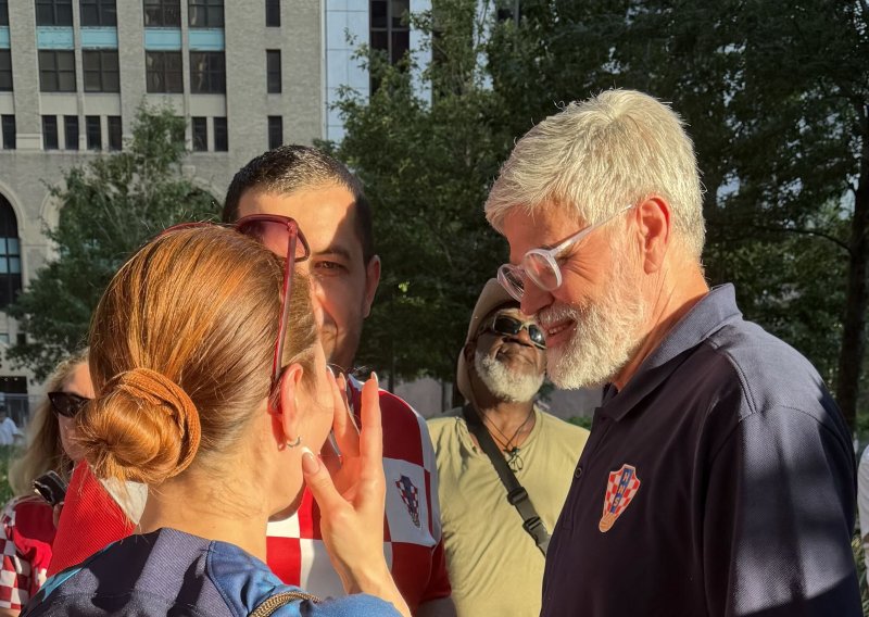 Legendarni Vatreni pojavio se među hrvatskim navijačima i izazvao oduševljenje u Dallasu