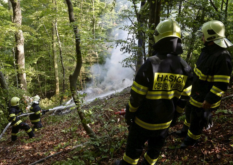 Najmanje sedam mrtvih u sudaru dva sportska aviona