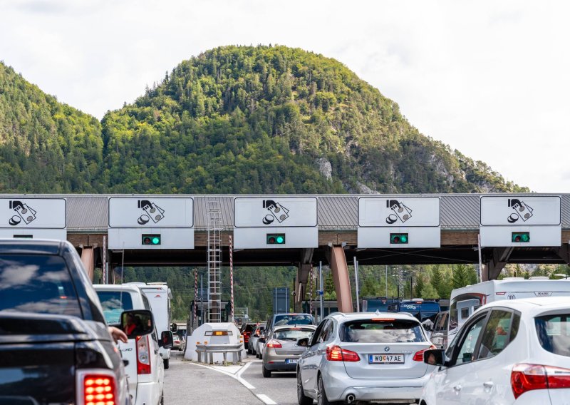 Mnogi Hrvati ovo rade tijekom vožnje, ali će vas u Italiji ta navika skupo stajati