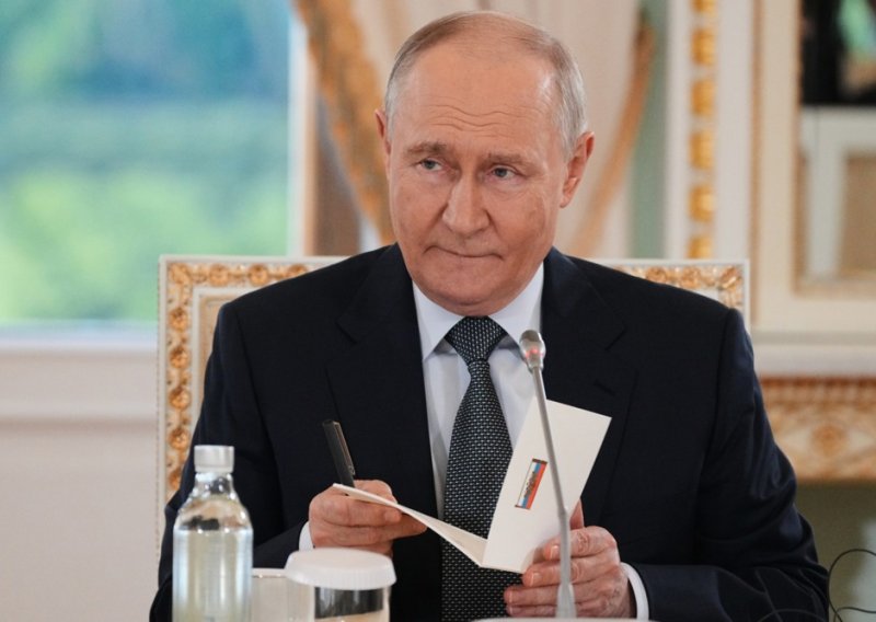 Ruski establišment blizak Kremlju okreće se protiv Putina: 'Prijeti nam Pirova pobjeda'