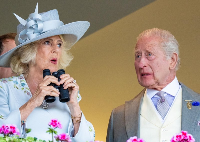 Kralj Charles i Camilla napeto pratili utrku: Mnoge iznenadio neočekivan potez kraljice