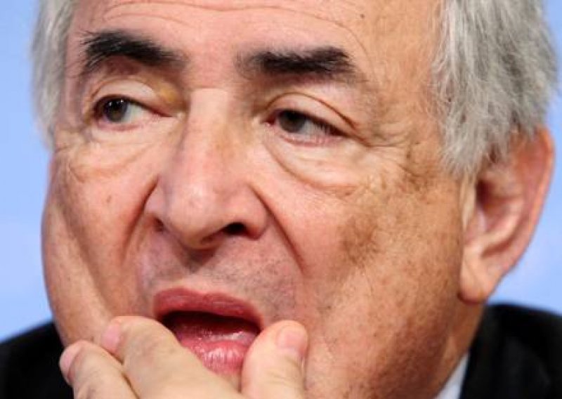 Dominique Strauss-Kahn odstupio s položaja