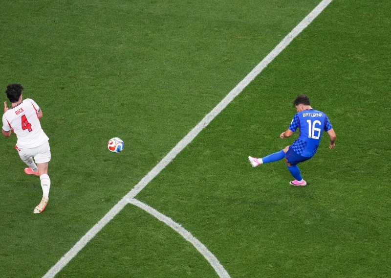 Engleske legende oduševljene golčinom Baturine: Wayne Rooney mu se posebno naklonio
