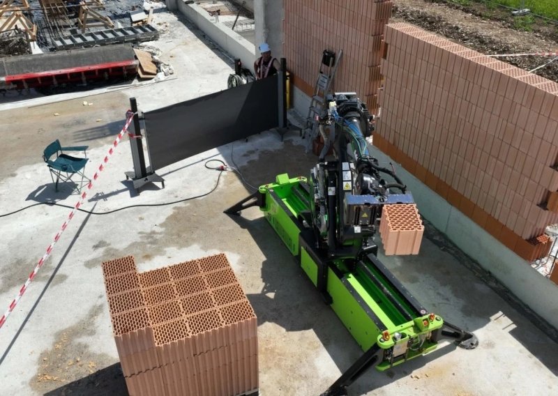 VIDEO Robot zidar stigao u susjedstvo, uskoro i u Hrvatskoj: Radi deset kvadrata na sat, zamjenjuje pet bauštelaca