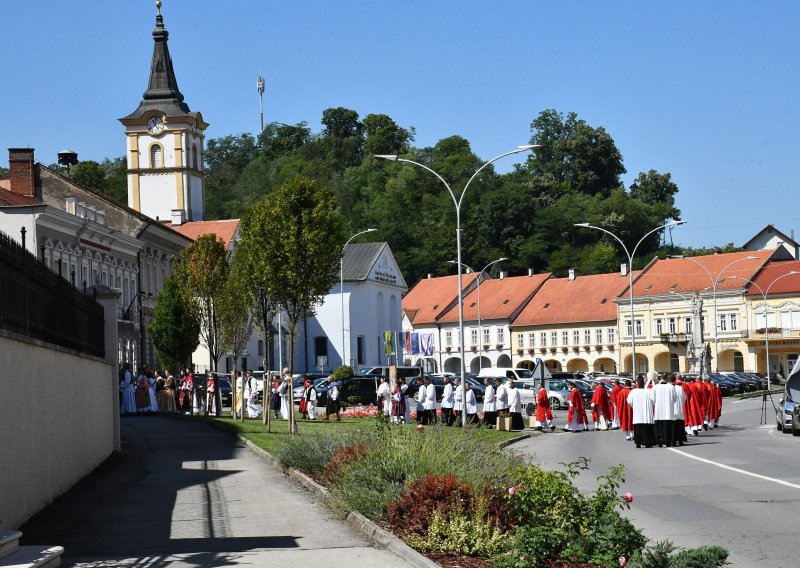 Caritas Požeške biskupije financirat će 15 projekata, cilj je pomoći potrebitima