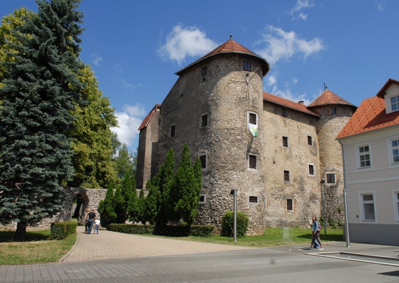 U Ogulinu otvoren Srpski kulturni centar