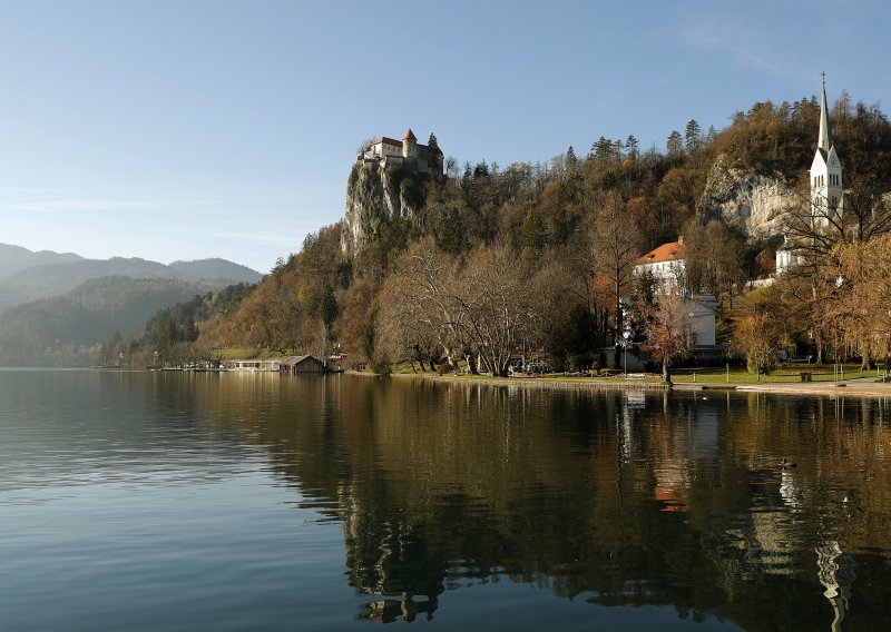 Dijete palo u provaliju s vidikovca iznad Bleda