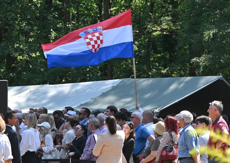 Žestoka poruka Tomislava Karamarka: 'Sljedbenici Titovog režima opet plešu ratnički ples'