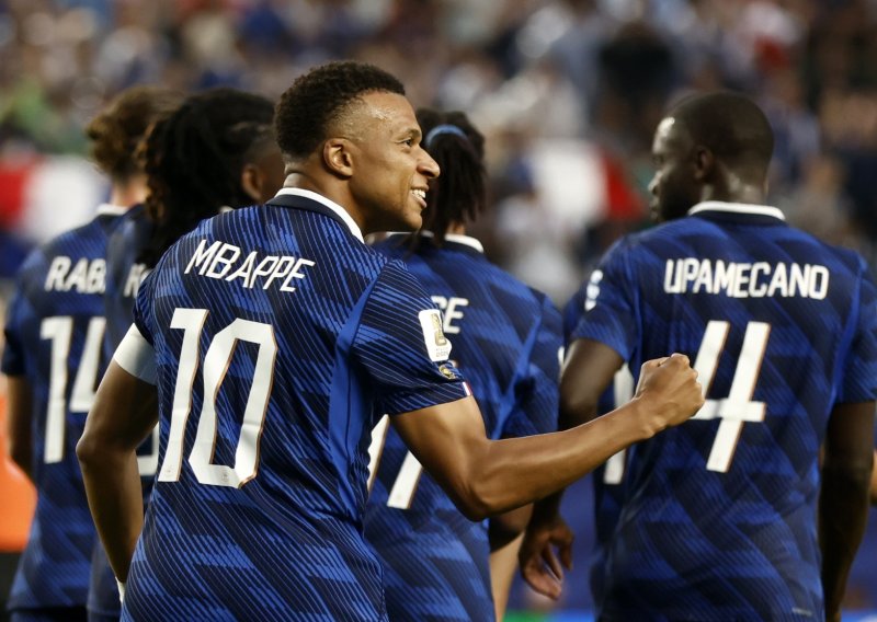 Francuska gazi sve pred sobom, a nevjerojatni Mbappe stigao je Klosea i nastavlja lov na Messija