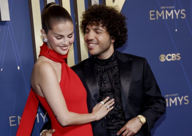Suprug Selene Gomez zbog straha od letenja plovi preko Atlantika kako bi je posjetio
