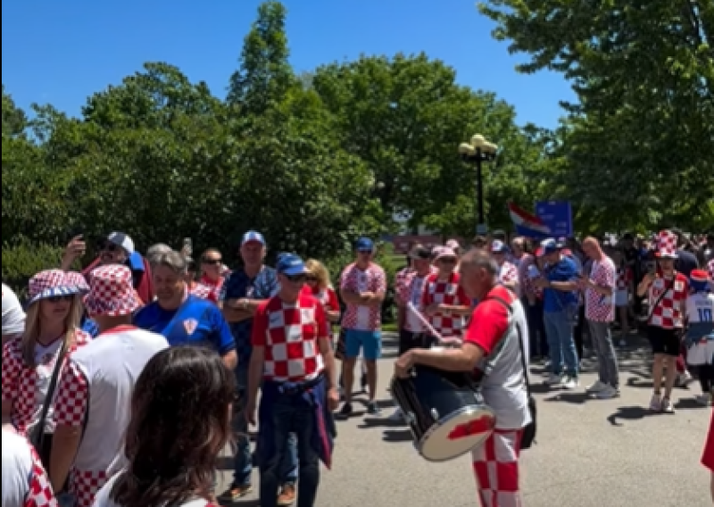 Pogledajte kakva atmosfera vlada u Torontu: Hrvatski navijači na ulicama