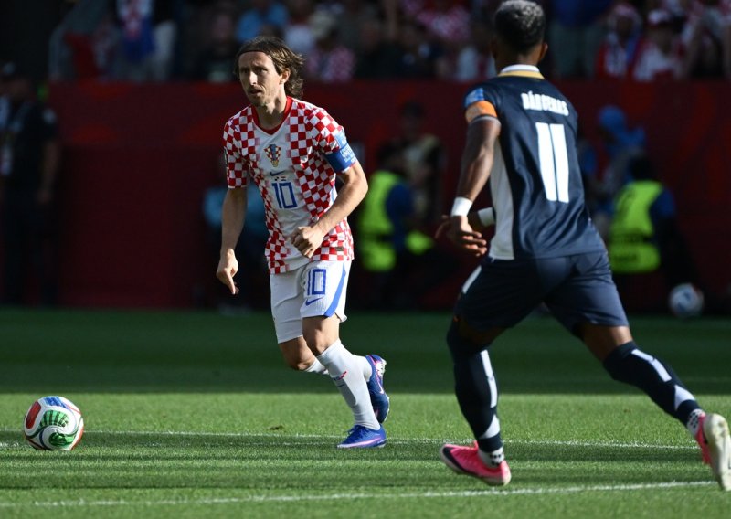 Luka Modrić u klubu '200'. Tek su tri igrača ispred našeg kapetana