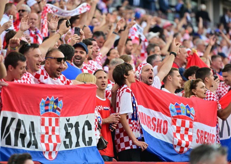 Hrvatski navijači u Torontu poludjeli nakon utakmice: Evo koja je odluka zaradila velike zvižduke