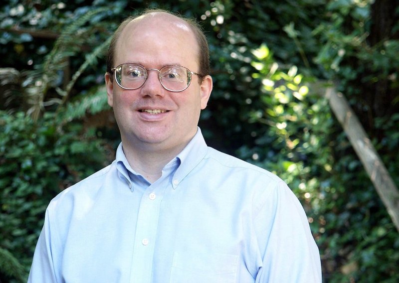 Suosnivač Wikipedije dobio zabranu uređivanja članaka