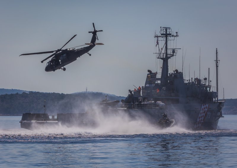 Rafalei, Black Hawk, brodovi i rakete: Pogledajte impresivnu vježbu Hrvatske vojske