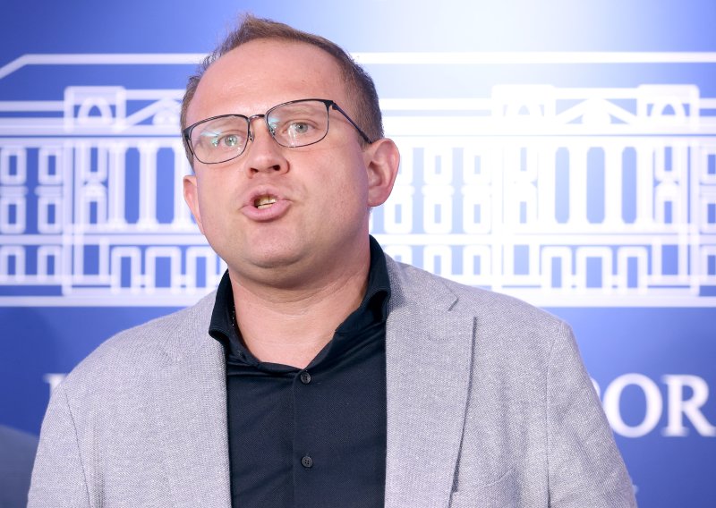 DP predstavio rezoluciju o BiH u Europarlamentu: 'To je uspješan europski model'