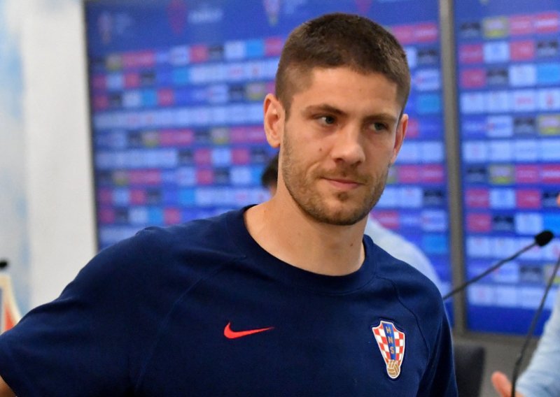 Andrej Kramarić objavio rijetke zajedničke fotke s obitelji nakon pobjede Vatrenih