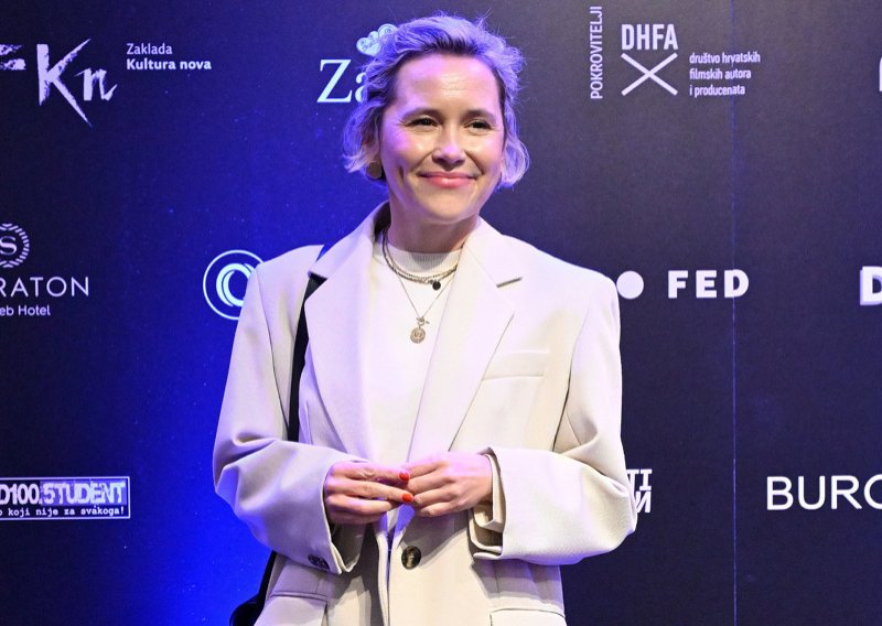 Kad se ne bavi politikom, voli ići na koncerte: Ivana Kekin uživala na INmusicu