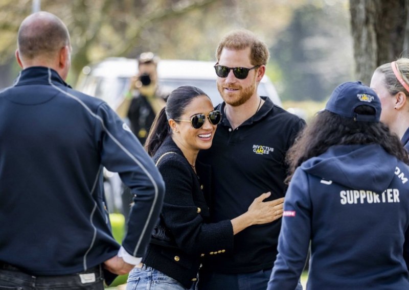 Harry i Meghan vraćaju se u Britaniju s djecom: Otvara li se sad put prema pomirenju?