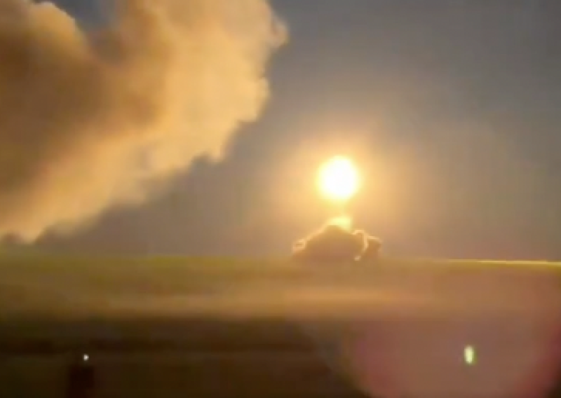 VIDEO Ukrajinci raketom Flamingo pogodili Putinov vojni kompleks: 'Bit će ih još!'