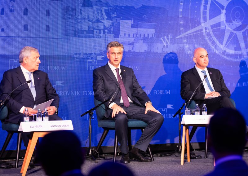 Plenković: 'Trebamo raditi na jačanju gospodarstva i funkcionalnosti institucija'