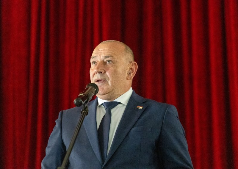 Gotovi radovi u centru Garešnice, ministar Medved najavio novost posvećenu braniteljima