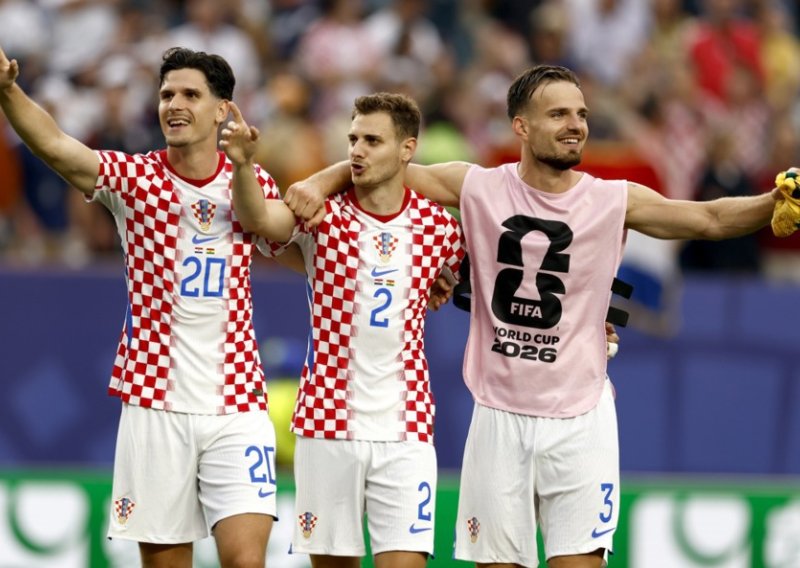 Pogledajte kako je HRT-ov komentator proživio golove Hrvatske: Emocije govore sve