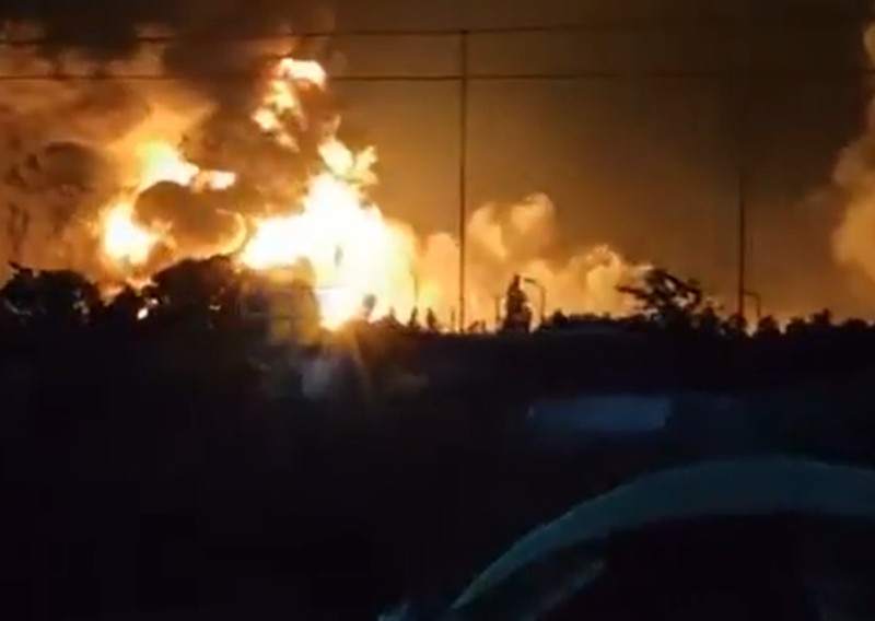 VIDEO Gore rafinerije u Rusiji, Moskvi prijeti nestašica goriva