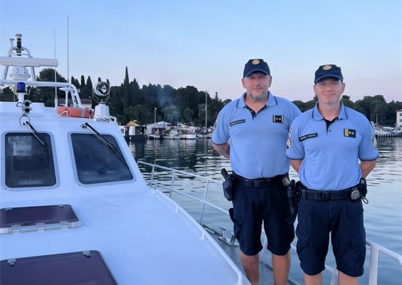 Bračni par iz Slovenije satima plutao na moru, u posljednji tren spasili ih hrvatski policajci