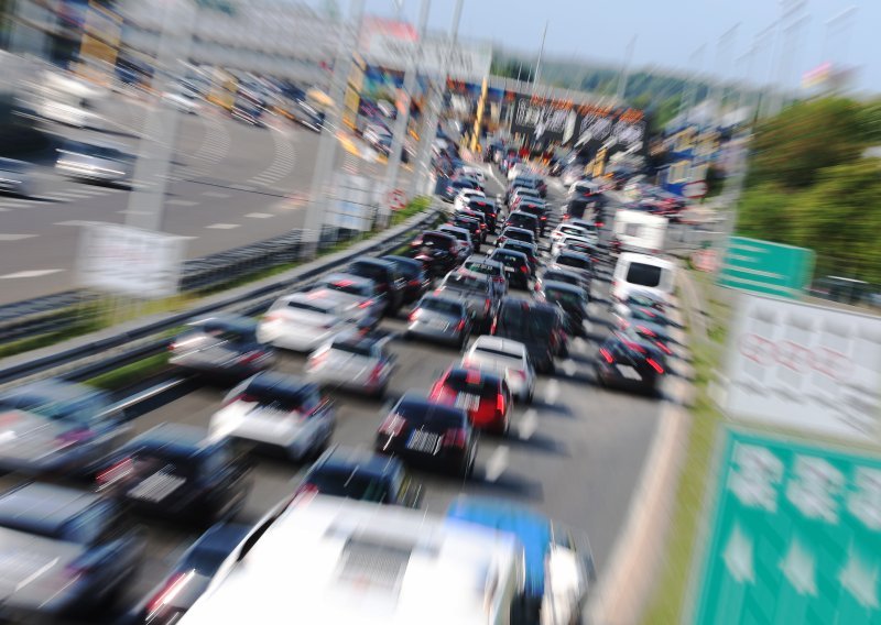 Putujete u Italiju? Evo kako možete dobiti odštetu ako zapnete u gužvama na autocesti