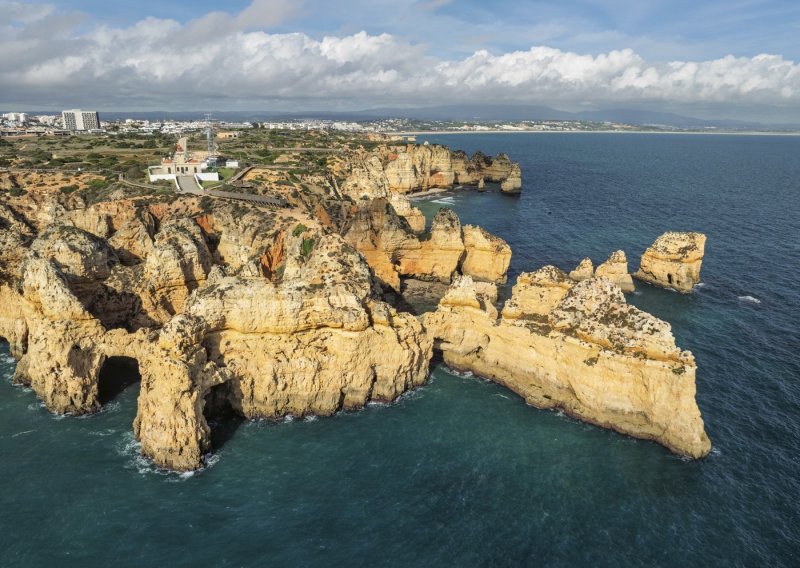 Potres pogodio popularnu turističku regiju u Portugalu