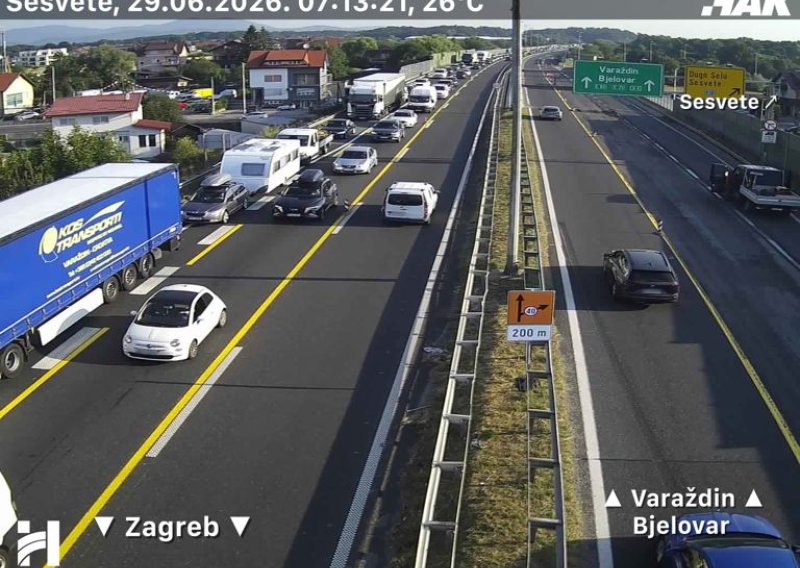 Kilometarska kolona nastala na cesti prema Zagrebu: Vozi se jednim trakom 40 km/h
