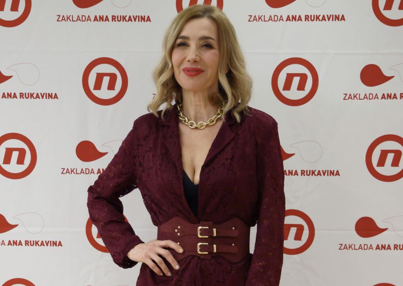 Eciji Ojdanić obitelj pripremila rođendansko iznenađenje, ona poručila: 'Bili ste šlag na torti'