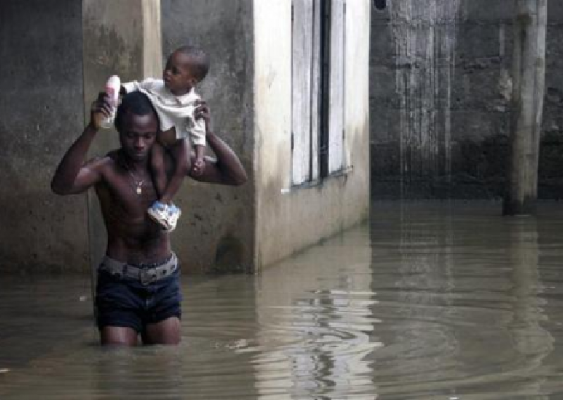 Poplave u Nigeriji usmrtile više od 100 ljudi