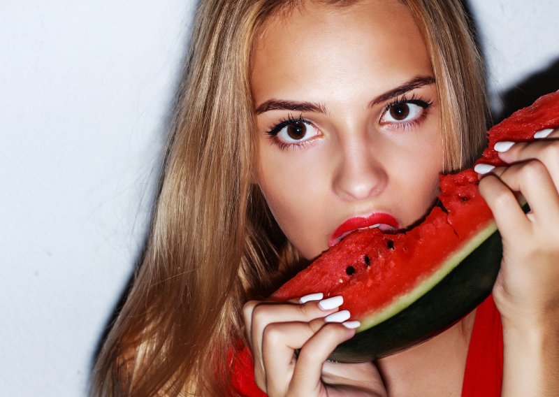 Umjesto u smeće, u smoothie: Zdravstvene prednosti kore lubenice koje sigurno niste znali