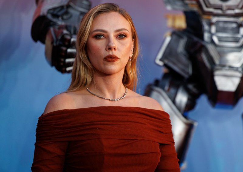 Idealan ljetni look: Scarlett Johansson promijenila frizuru i pogodila trend ljeta